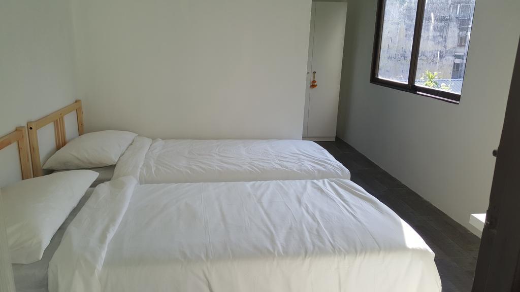 Relax Lodge Bangkok Bagian luar foto