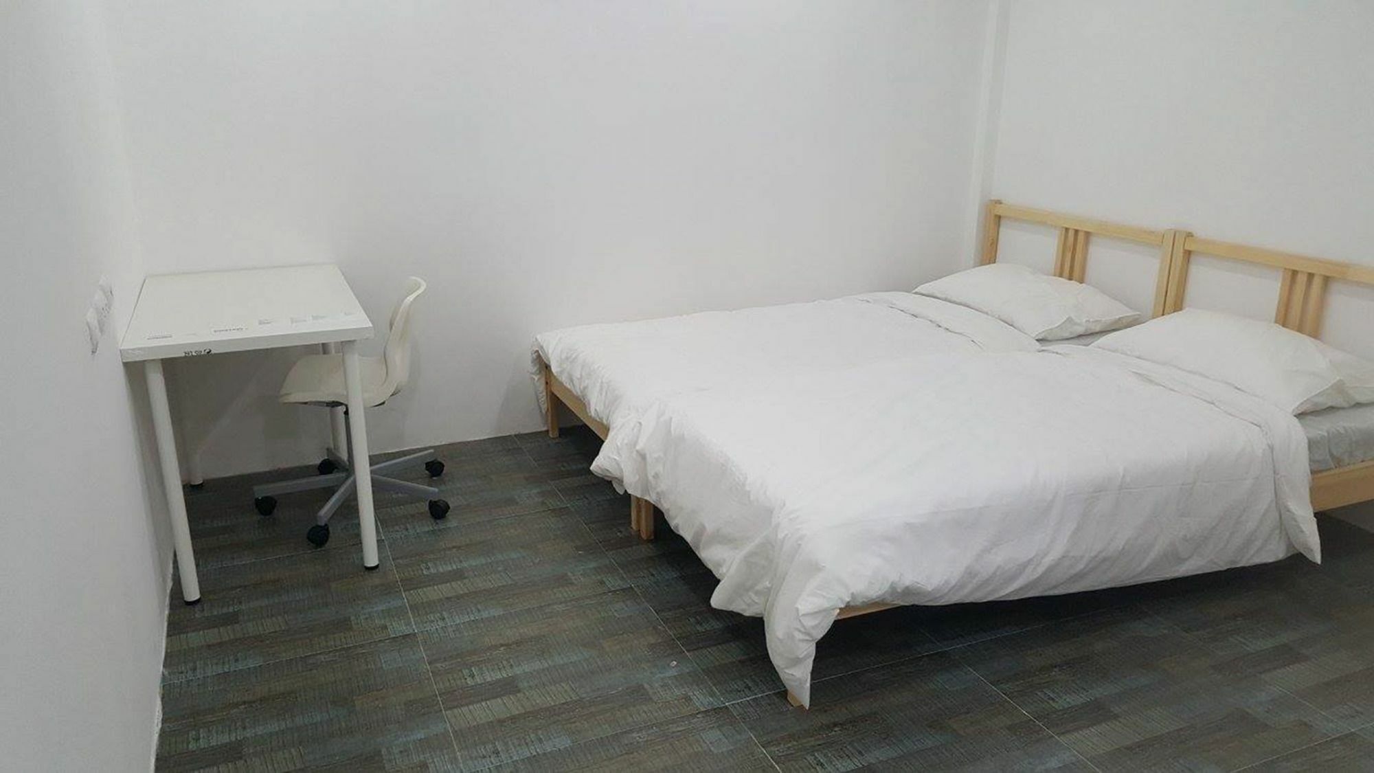 Relax Lodge Bangkok Bagian luar foto